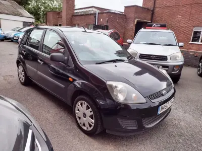 Usado Ford Fiesta Style 75 CV (55 kW) 2007 Negro Utilitario