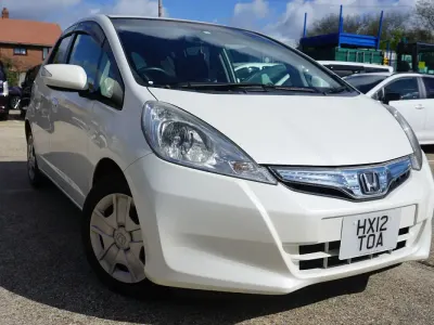 Used Honda Fit Hybrid 2026 White Hatchback