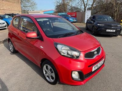 Used Kia Picanto 68 HP (50 kW) 2014 Red Hatchback