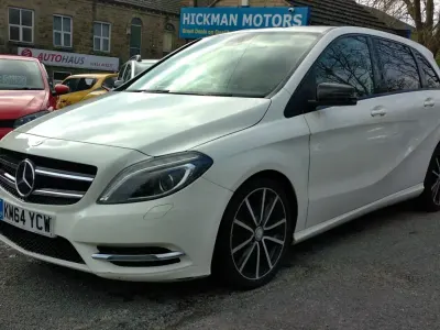 Usado Mercedes B200 136 HP (100 kW) 2014 Branco Monovolume