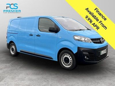 Used Vauxhall Vivaro 100 kW (136 HP) 2022 Mauve/pink MPV