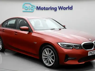Usado BMW 330e 292 HP (214 kW) 2022 Laranja Sedan
