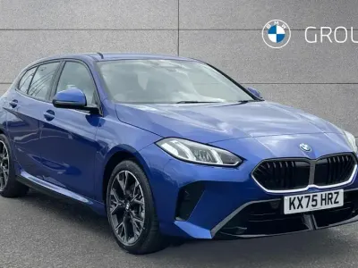 Begagnad BMW 120 M Sport 168 HK (123 kW) 2025 Blå Halvkombi