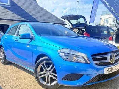 Used Mercedes A180 2014 Blue Hatchback