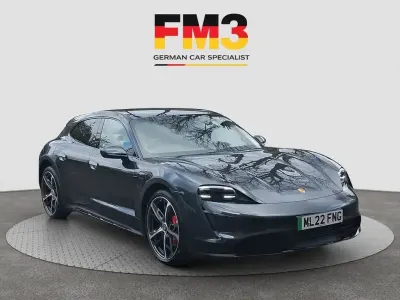 Usado Porsche Taycan 419 kW (571 HP) 2022 Cinzento Carrinha