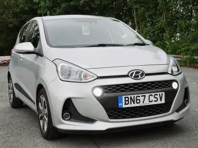 Used Hyundai i10 Premium SE 87 HP (63 kW) 2017 Silver Hatchback