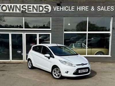 Usado Ford Fiesta Zetec 96 HP (70 kW) 2012 Branco Citadino