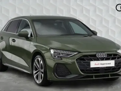 Begagnad Audi A3 S-Line 147 HK (108 kW) 2025 Grön Halvkombi