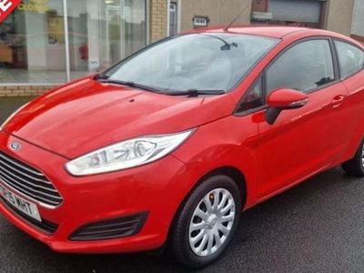 Used Ford Fiesta Style 82 HP (60 kW) 2015 Red Hatchback