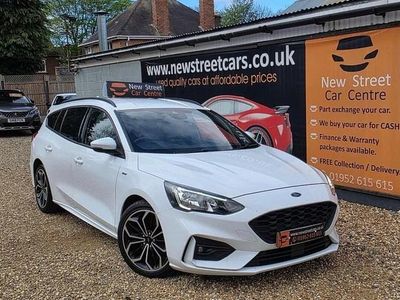 Used Ford Focus ST-Line X 125 HP (91 kW) 2018 White Estate