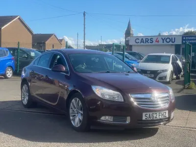 Used Vauxhall Insignia SRi 160 HP (117 kW) 2012 Red Hatchback