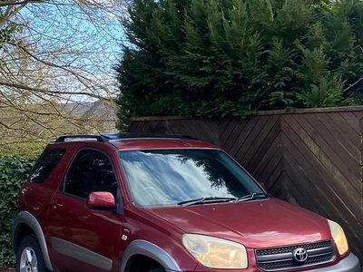 Used Toyota RAV4 147 HP (108 kW) 2004 Red SUV