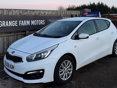 Used Kia Ceed 2016 White Hatchback