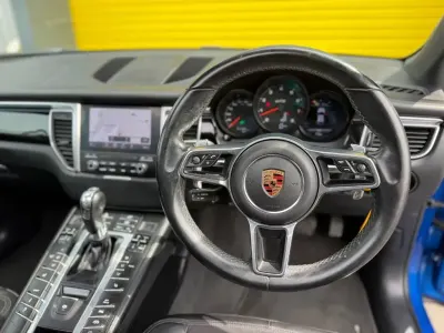 Used Porsche Macan 360 HP (264 kW) 2018 Blue SUV