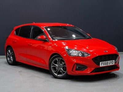 Used Ford Focus ST-Line 120 HP (88 kW) 2018 Red Hatchback