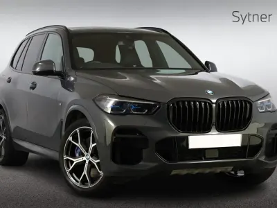 Begagnad BMW X5 M Sport 335 HK (246 kW) 2023 Grå SUV
