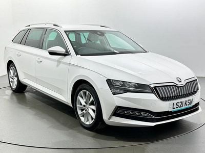 Used Skoda Superb SE Technology 218 HP (160 kW) 2021 White Estate