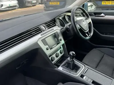 Begagnad VW Passat Business 150 HK (110 kW) 2017 Blå Kombi