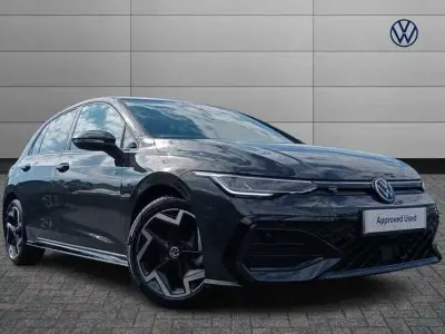 Second-hand VW Golf VIII 150 CP (110 kW) 2025