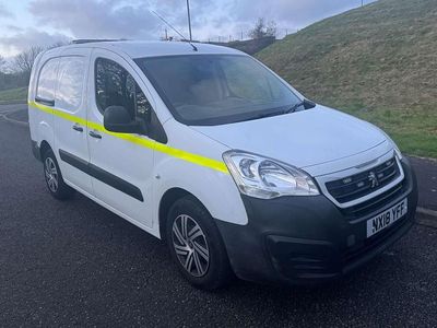 Used Peugeot Partner 2018 White MPV