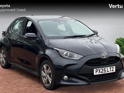 Black Used 2025 Toyota Yaris Hybrid Hatchback | £18,999 (Good price)