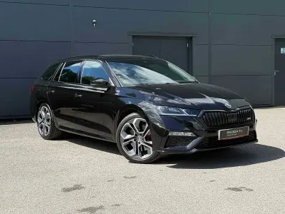 Używany Skoda Octavia vRS 180 KM (132 kW) 2024 Czarny Kombi