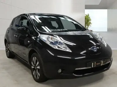 Used Nissan Leaf Tekna 80 kW (109 HP) 2016 Black Hatchback