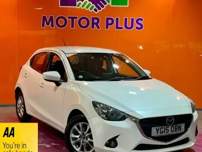 Begagnad Mazda 2 90 HK (66 kW) 2015 Vit Halvkombi