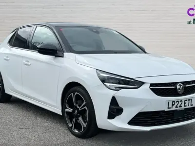 Used Vauxhall Corsa Edition 100 HP (73 kW) 2022 White Hatchback