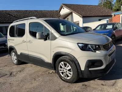 Used Peugeot Rifter Allure 100 HP (73 kW) 2021 Beige MPV