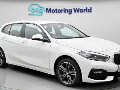 Used BMW 118 Sport Line 136 HP (100 kW) 2022 White Hatchback