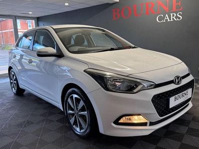 Used Hyundai i20 SE 84 HP (61 kW) 2015 White Hatchback