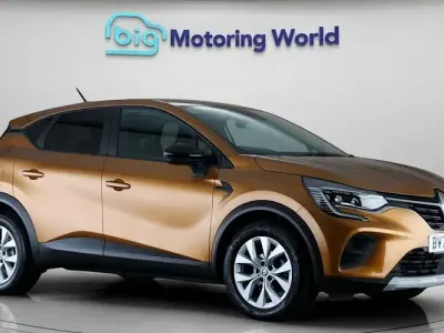 Used Renault Captur Iconic 91 HP (66 kW) 2022 Orange SUV