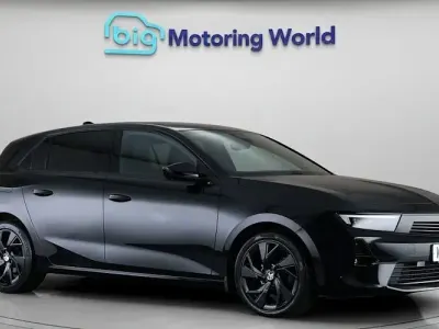 Used Vauxhall Astra GS Line 131 HP (96 kW) 2022 Black Hatchback