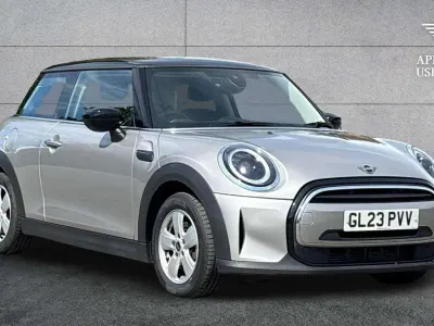 Używany Mini Cooper Classic 134 KM (98 kW) 2023 Srebrny Hatchback