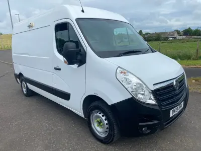 Used Vauxhall Movano 130 HP (95 kW) 2019 White MPV