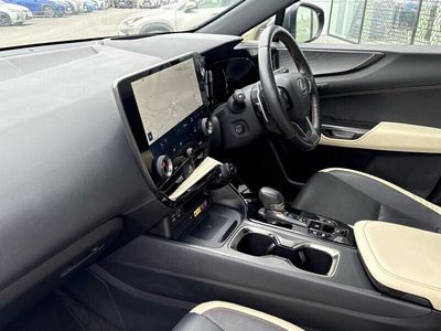 Lexus NX450h+