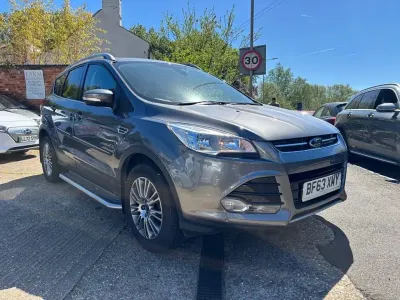 Käytetty Ford Kuga Titanium 140 HP (102 kW) 2013 Harmaa Katumaasturi