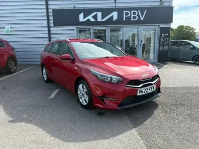 Used Kia Ceed 2022 Red Hatchback