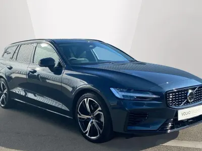 Usado Volvo V60 Ultra 455 HP (334 kW) 2025 Azul Carrinha