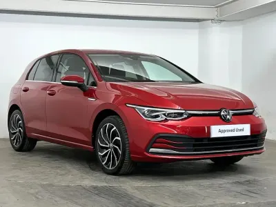 Used VW Golf VIII Style 147 HP (108 kW) 2023 Red Hatchback