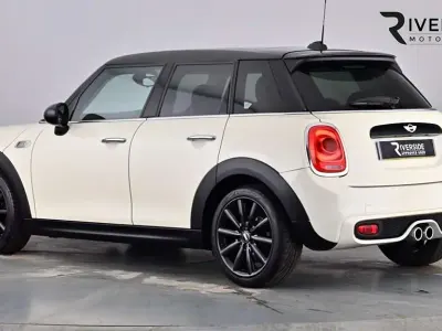 Usado Mini Cooper S Hatch 168 HP (123 kW) 2017 Branco Citadino