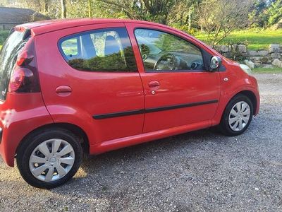 Used Peugeot 107 Active 68 HP (50 kW) 2012 Red Hatchback