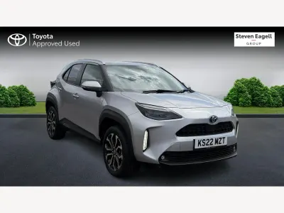 Used Toyota Yaris Design 116 HP (85 kW) 2022 Silver Hatchback