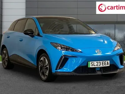 Begagnad MG MG4 EV Trophy 63 kW (87 HK) 2023 Blå Halvkombi