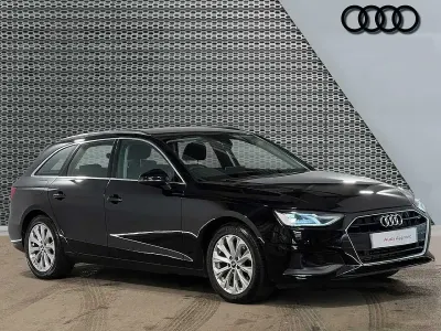 Begagnad Audi A4 Advanced 150 HK (110 kW) 2023 Svart Kombi