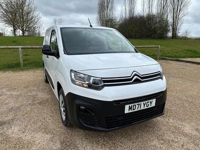 Used Citroën Berlingo PureTech 110 HP (80 kW) 2022 White MPV