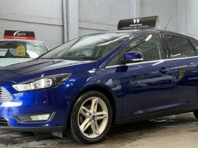 Second-hand Ford Focus Zetec 125 CP (91 kW) 2016 Albastru Hatchback