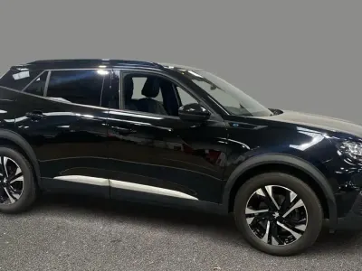 Używany Peugeot 2008 Allure+ 100 kW (136 KM) 2023 Czarny SUV