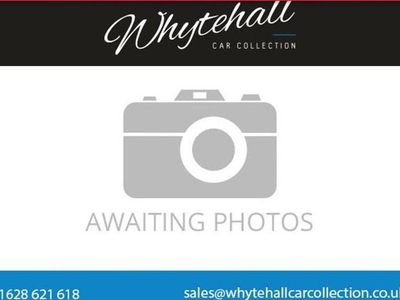 New 2025 Land Rover Defender SE Dynamic | £73,250 (Fair price)